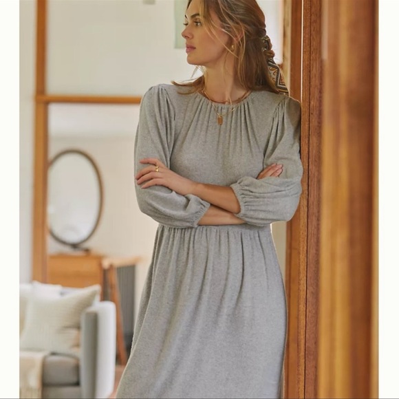Anthropologie Dresses & Skirts - Anthropologie Puff-Sleeved Burnout Velvet Maxi Posh Dress
